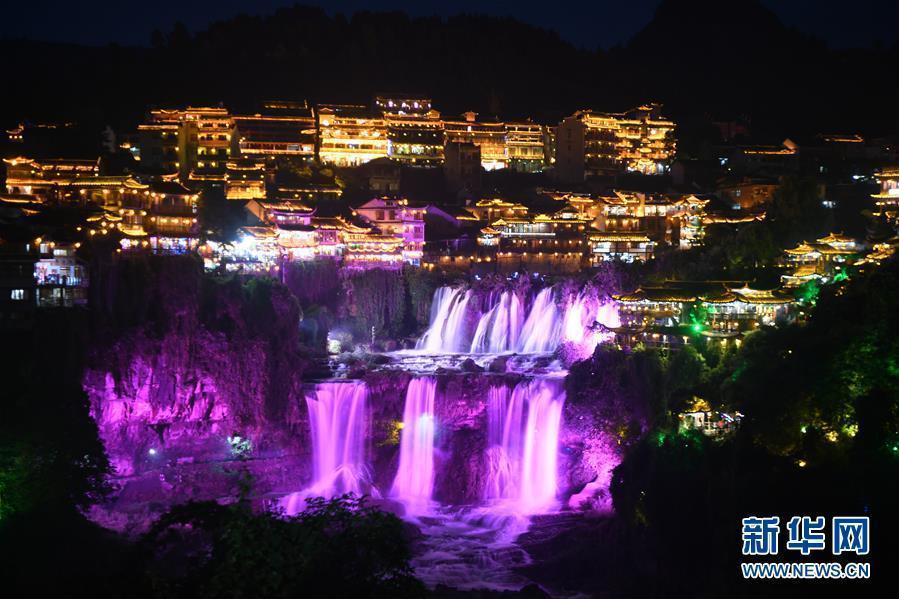 （社会）（4）夏夜古镇美