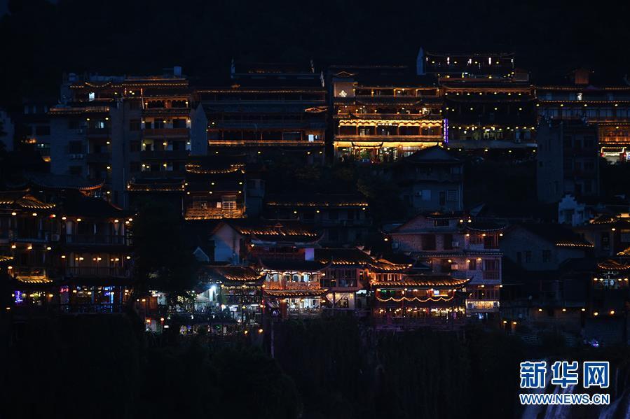 （社会）（5）夏夜古镇美