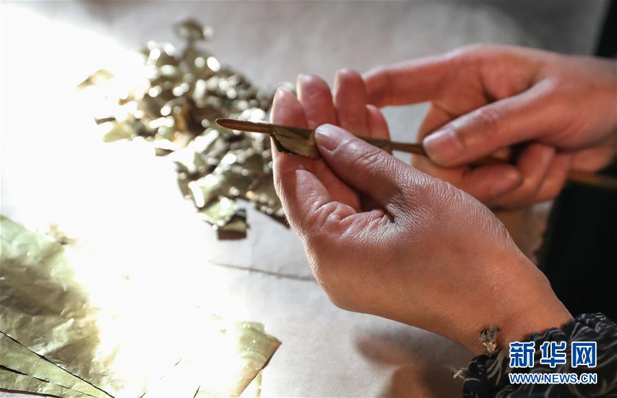 （图片故事）（3）南京金箔——万锤锻制箔金来