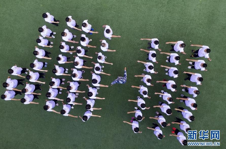 （教育）（2）入学“第一课” 军训磨意志
