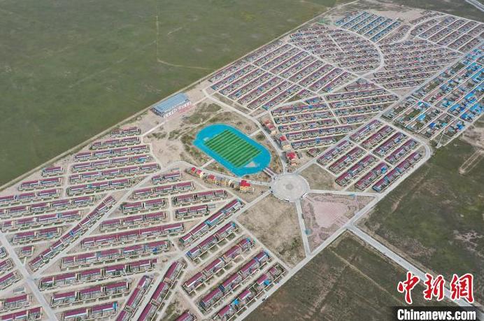 青海高原特色民俗村：用新面貌迎接新生活