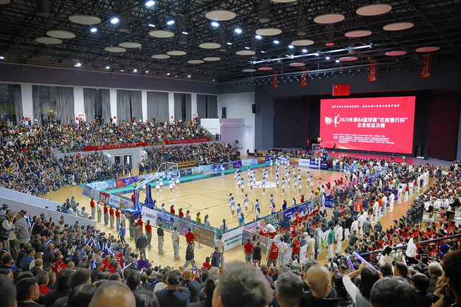 小小篮球如何撬动一方热土?探访“恩BA”爆火密码