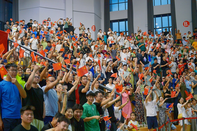 小小篮球如何撬动一方热土?探访“恩BA”爆火密码